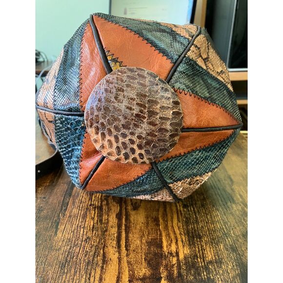 As-is no brand genuine leather and animal skin bucket style shoulder bag - Picture 10 of 10